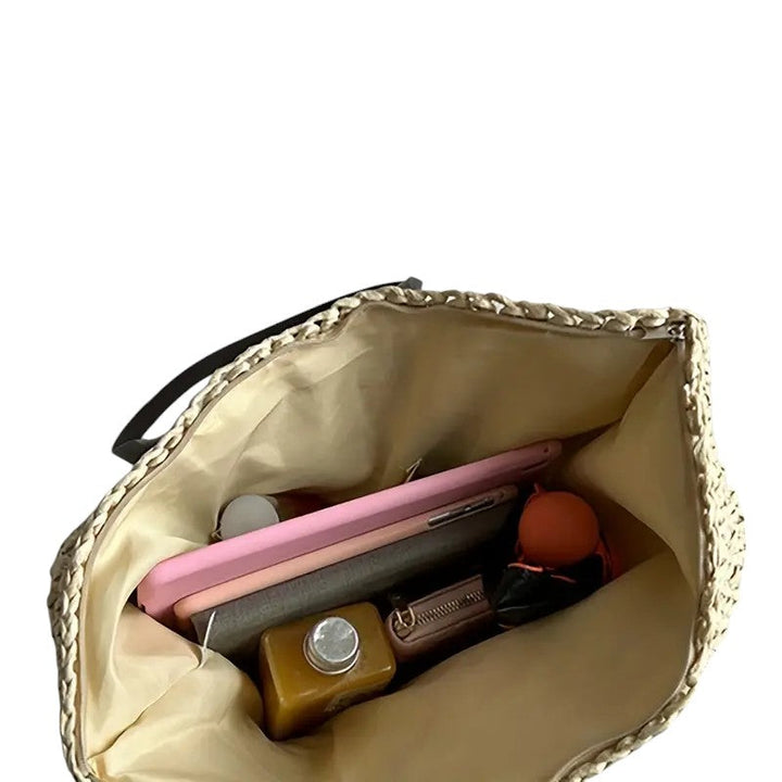 Woven Lora Bag – Elegance and Functionality