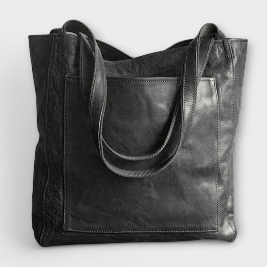 An elegant and practical shoulder bag