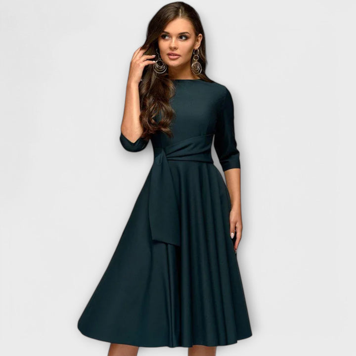 Elegancka sukienka w stylu swing